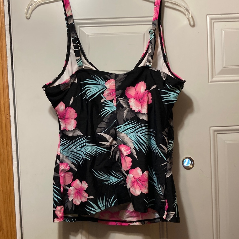 Black Floral‎ Swim Top with Pink Hibiscus Print 12 - Picture 2 of 4